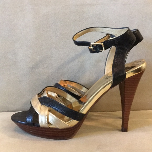 Michael Michael Kors Black & Gold Heels - Picture 2 of 6